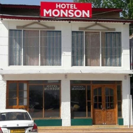 Hotel Monson Srīnagar Kültér fotó