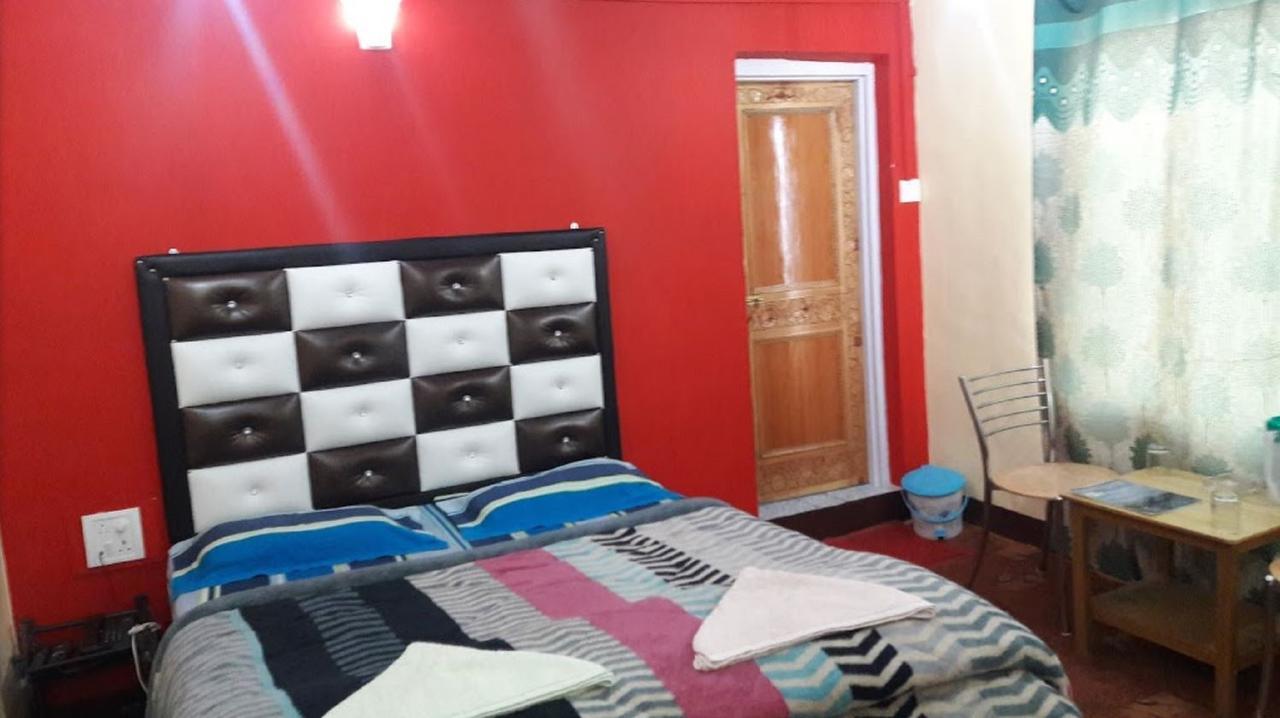 Hotel Monson Srīnagar Kültér fotó